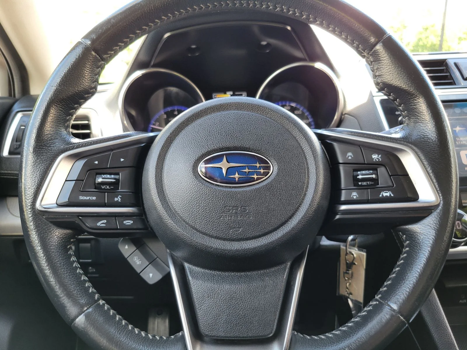 Used 2018 Crystal White Pearl Subaru 2.5i image 11
