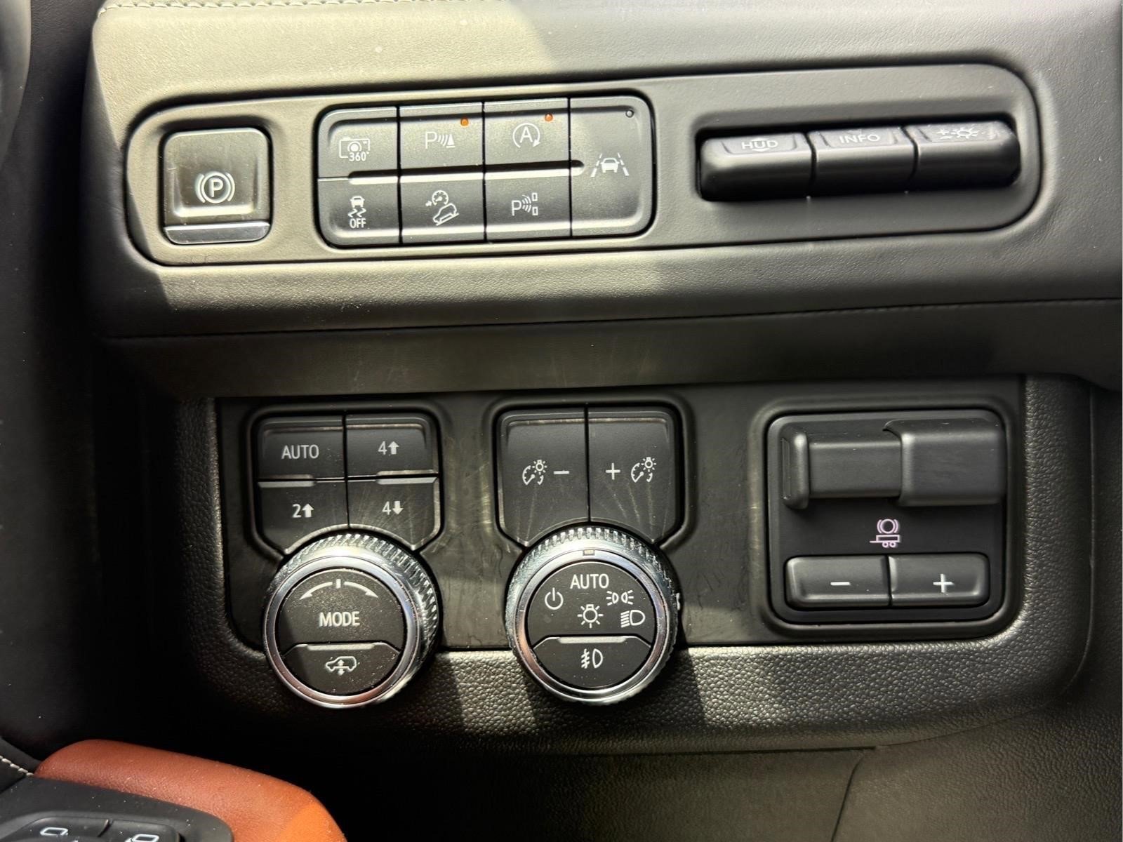Used 2023 Onyx Black GMC Denali Ultimate image 21