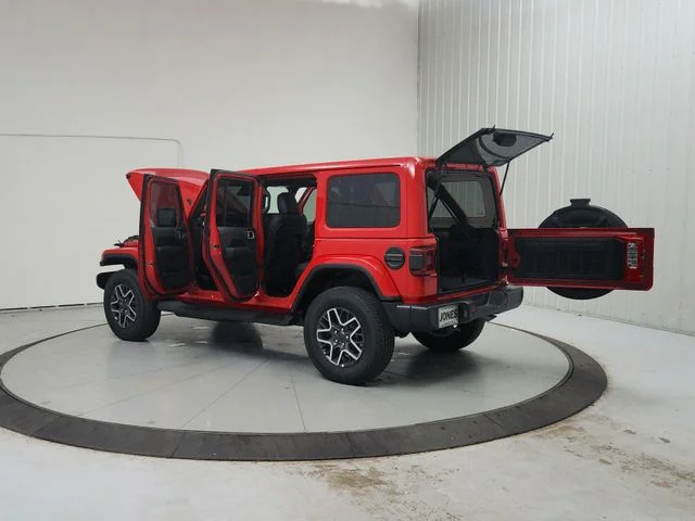 New 2026 Firecracker Red Clear-Coat Exterior Paint Jeep Sahara image 14