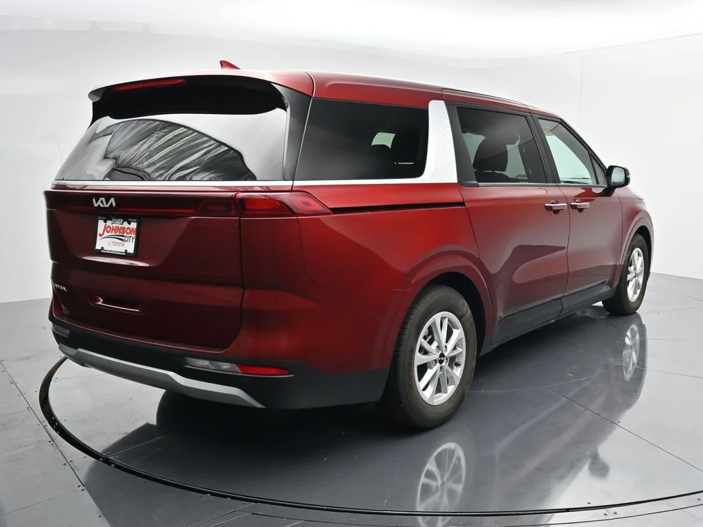 Used 2024 Red Kia LX image 7
