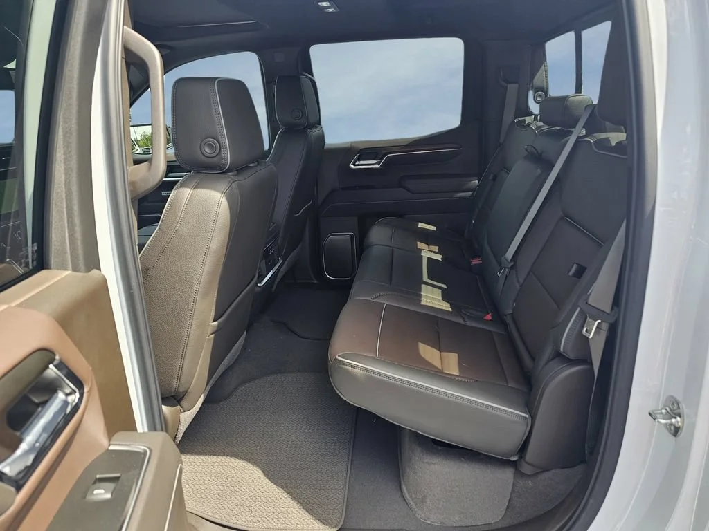 Used 2026 Glacier White Tricoat GMC Denali image 34