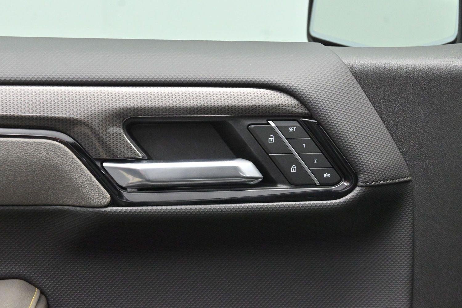 Used 2025 Slate Gray Metallic Chevrolet ZR2 image 11