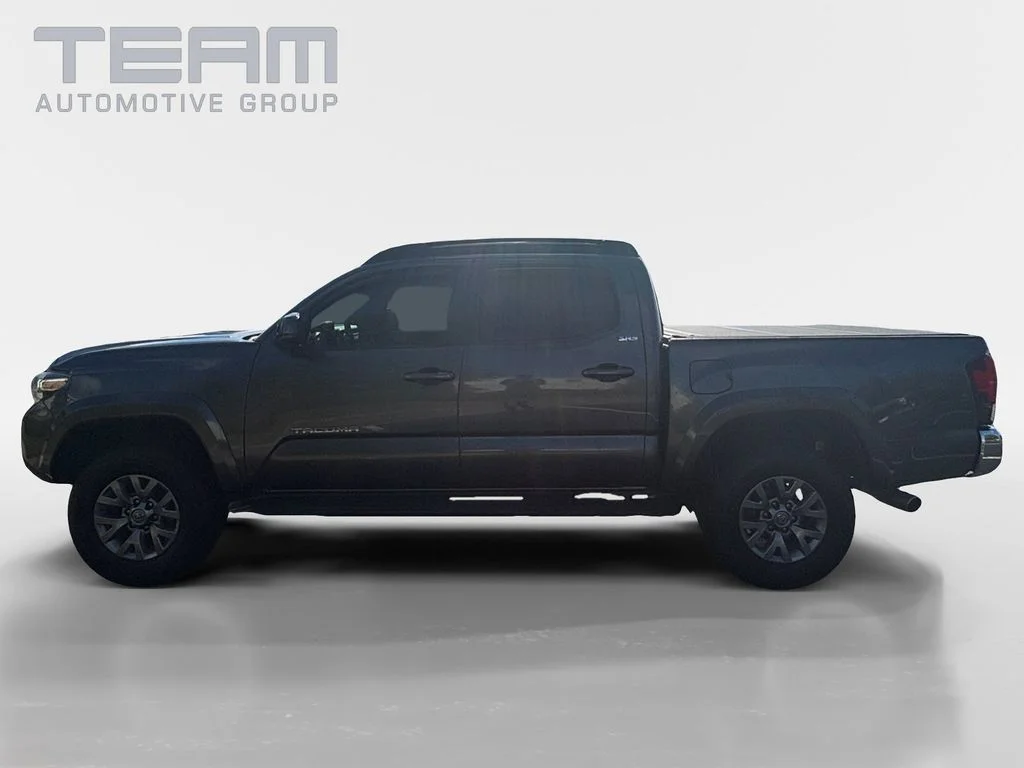Used 2019 Gray Toyota SR5 image 4