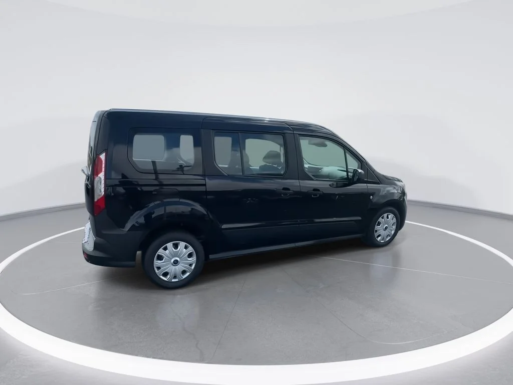 Used 2022 Black Ford XL image 9
