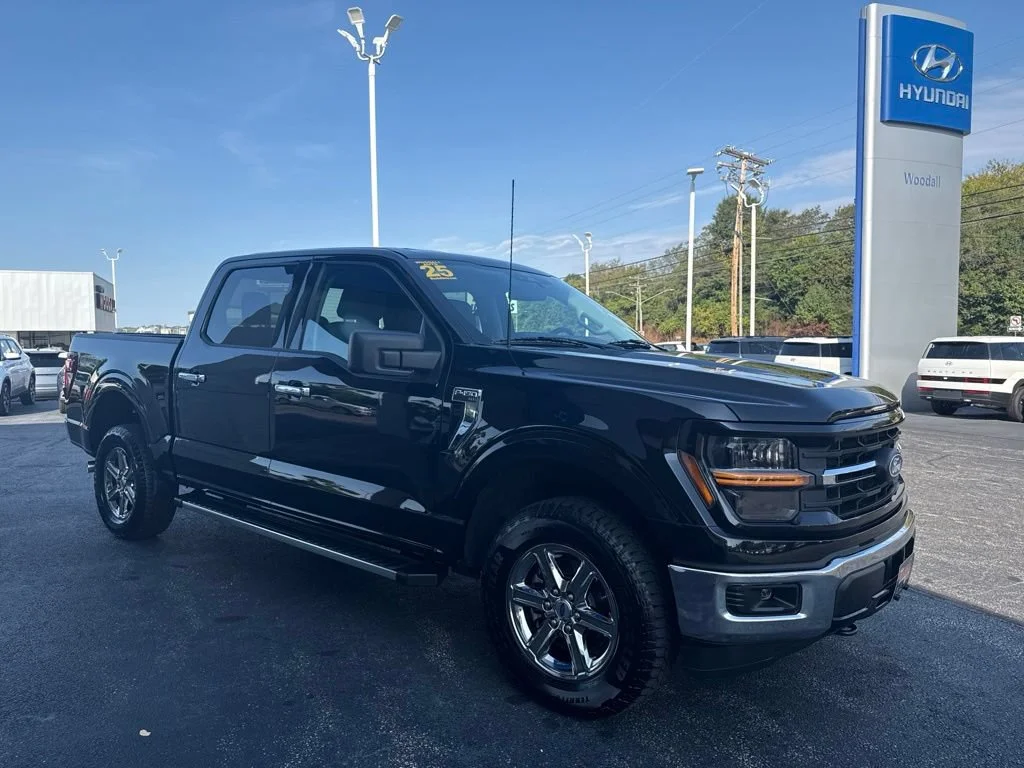 Used 2025 Black Ford XLT image 9
