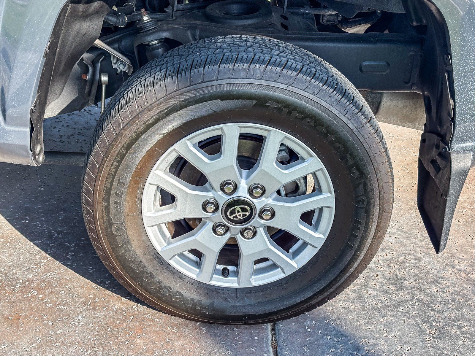 Used 2025 Underground Toyota SR5 image 12