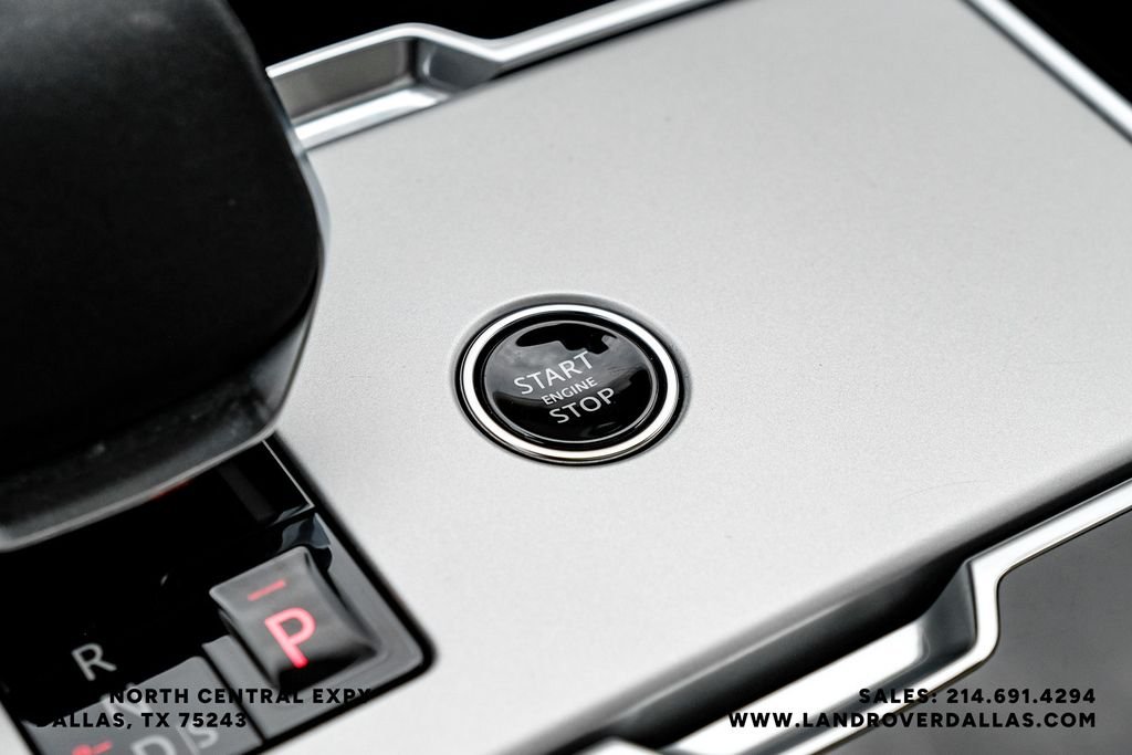 Used 2025 Black Land Rover SE image 21