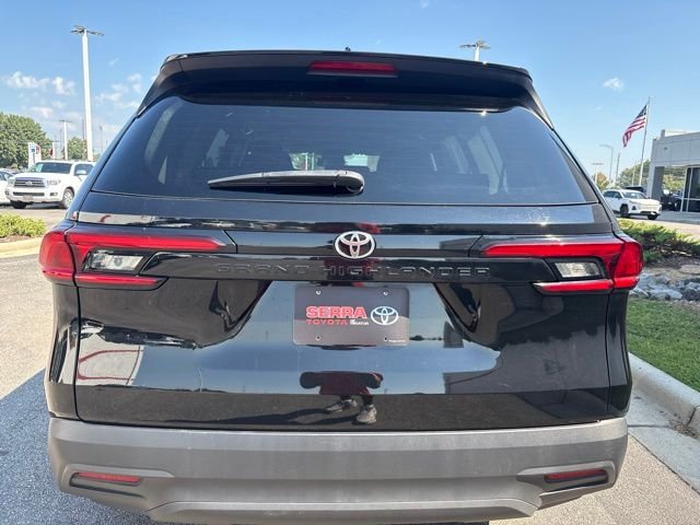 Used 2025 Black Toyota XLE image 9