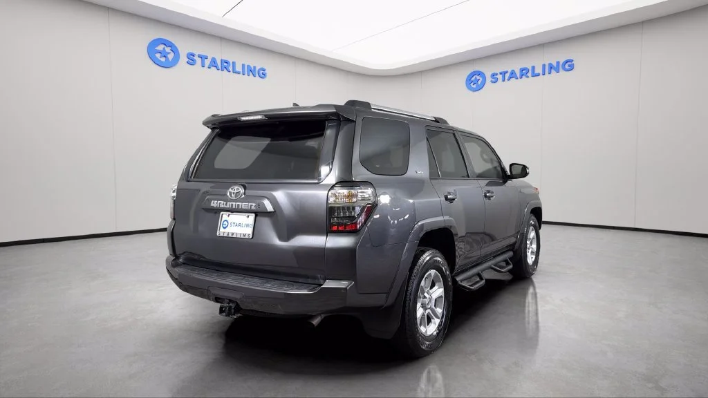 2022 Toyota 4Runner SR5 Premium - Photo 8