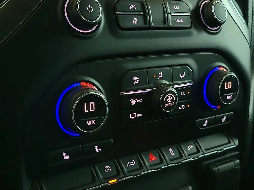 Used 2022 Northsky Blue Metallic Chevrolet LT image 27