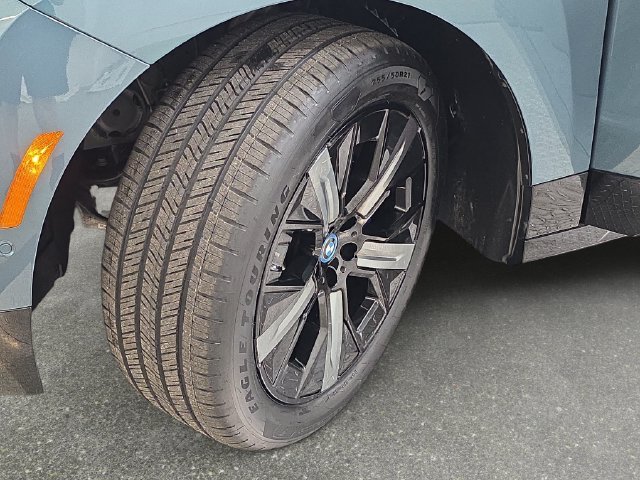 Certified Used 2024 Blue Ridge Mountain Metallic BMW xDrive50 image 29