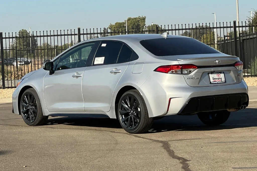 New 2027 Classic Silver Metallic Toyota SE image 6