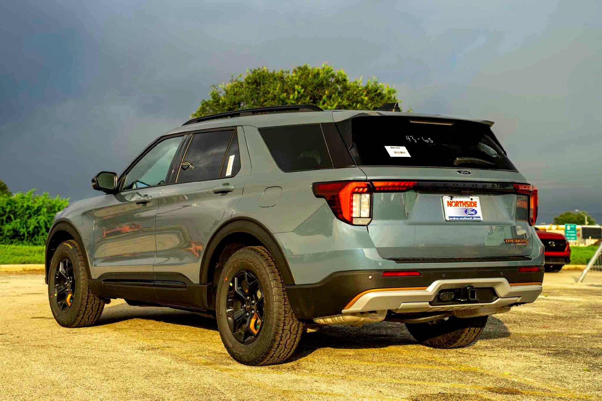 New 2026 Vapor Blue Metallic Ford Tremor image 5
