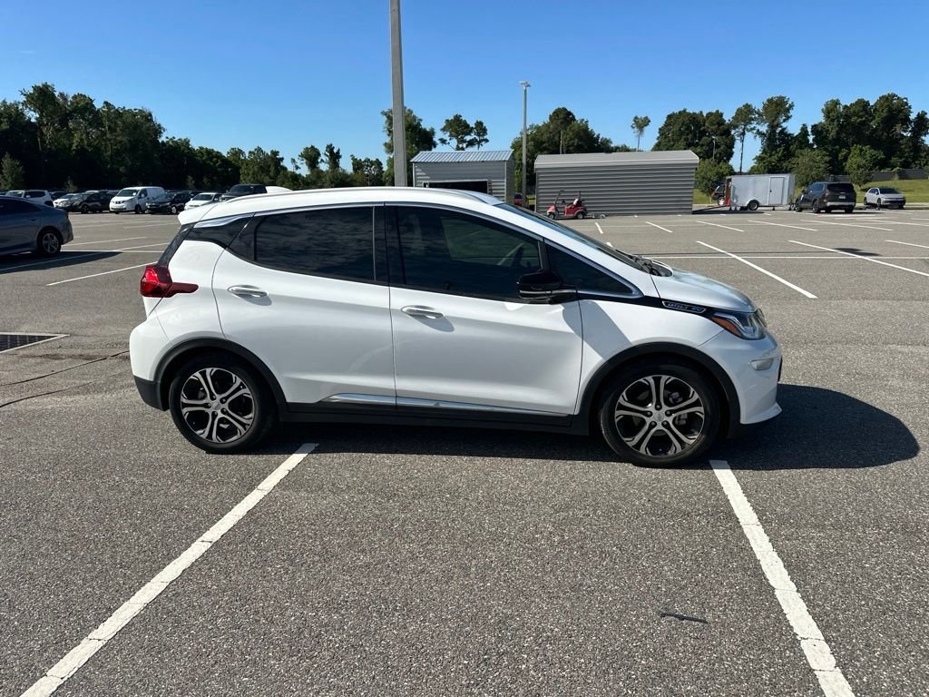Used 2020 White Chevrolet Premier image 3