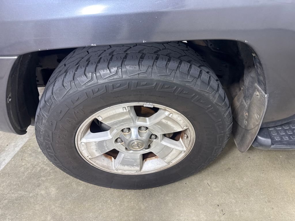 Used 2004 Gray Toyota Limited image 12