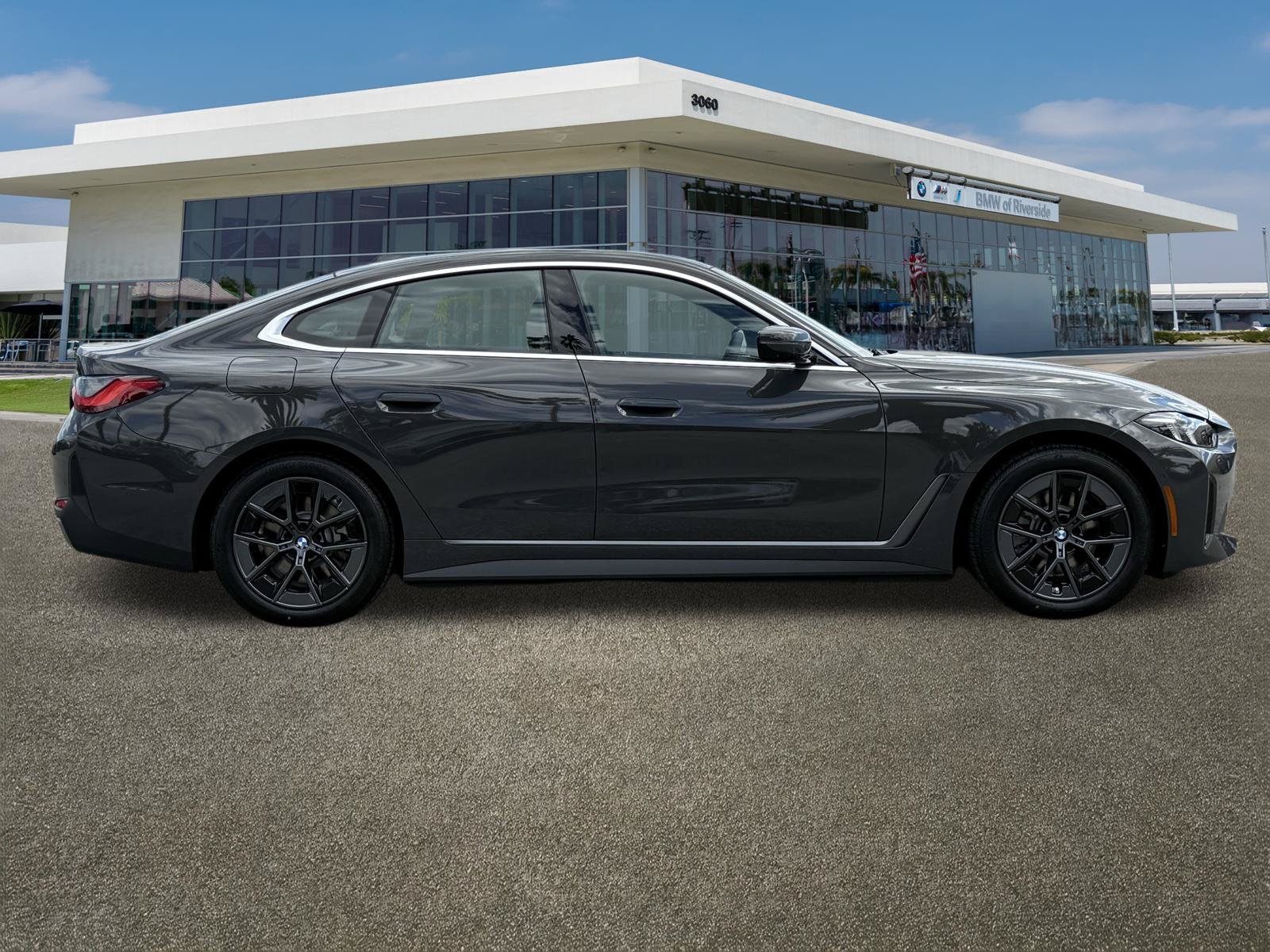 2026 BMW i4 40 - Photo 11