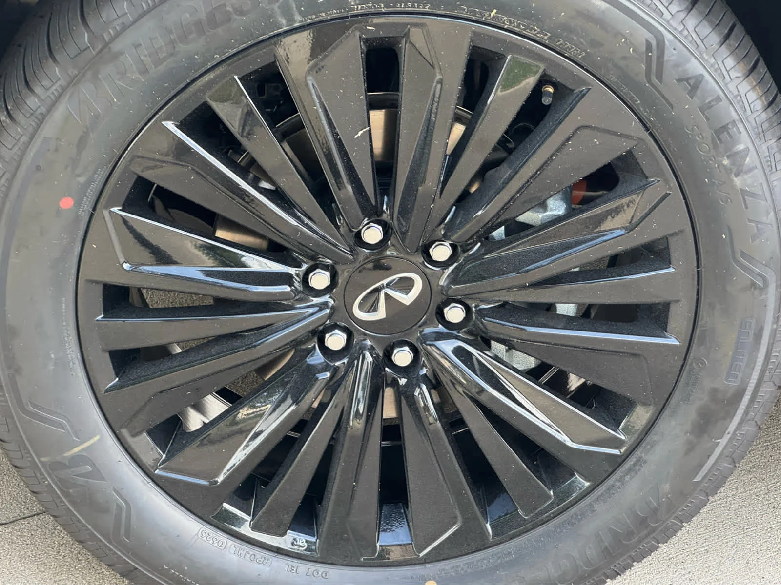 New 2026 RADIANT WHITE INFINITI Luxe 2WD image 7
