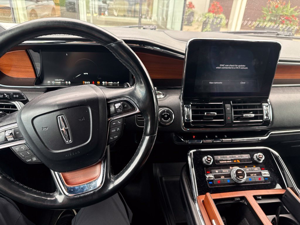 Used 2019 Black Lincoln Reserve image 8