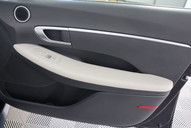 Used 2023 Blue Hyundai SE image 26