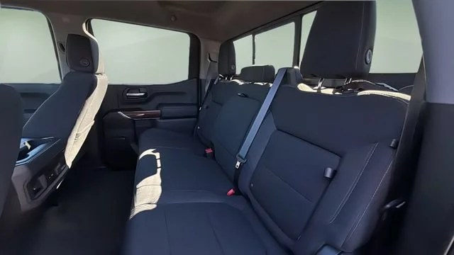 Used 2020 BLACK Chevrolet RST image 19