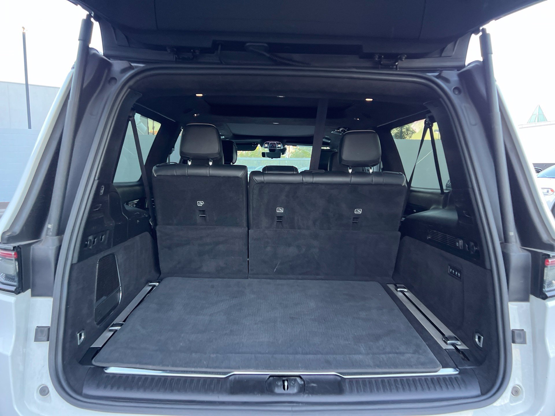 Used 2024 White Jeep Series II image 11
