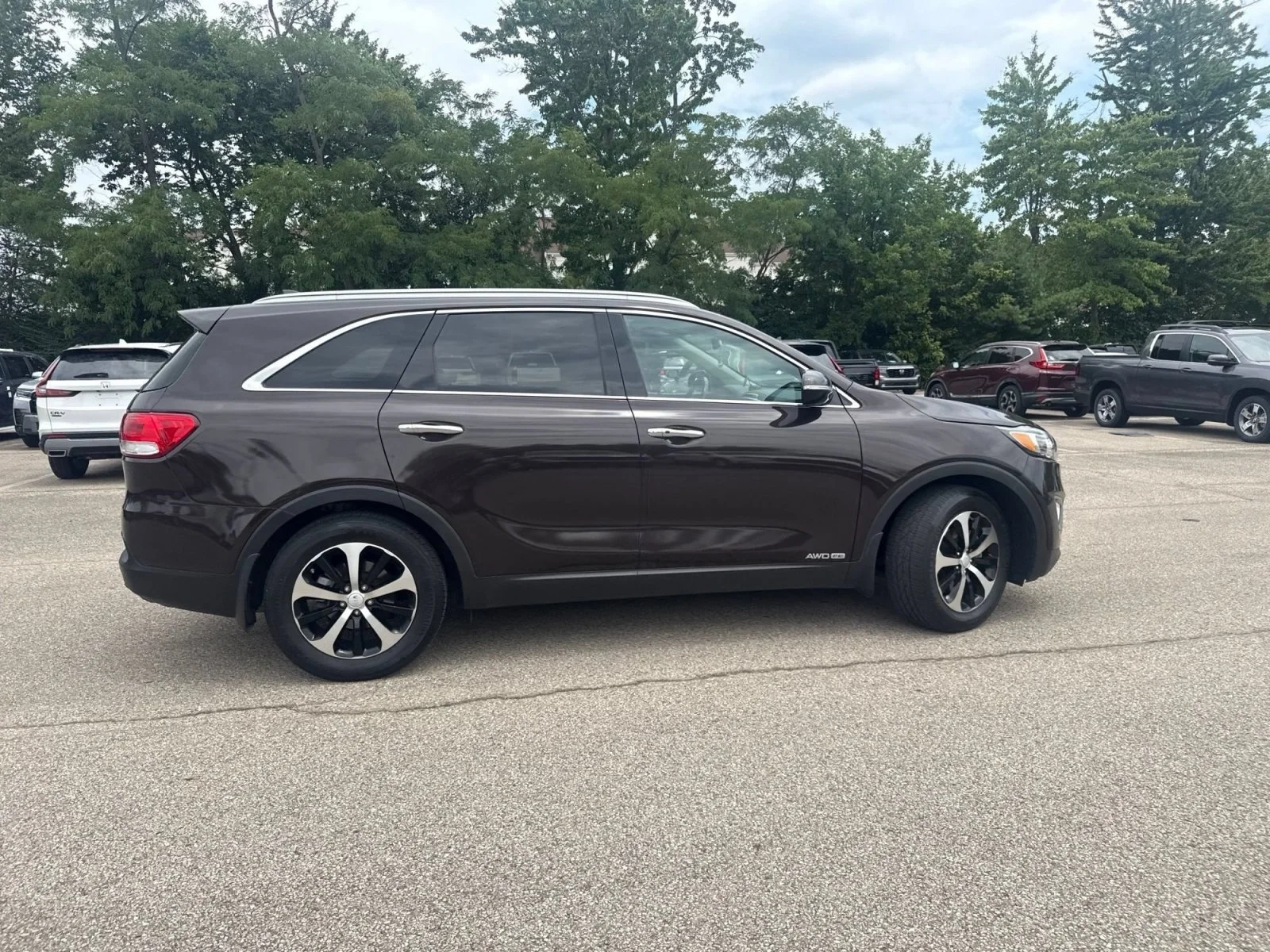 Used 2018 Polished Walnut Kia EX V6 image 29