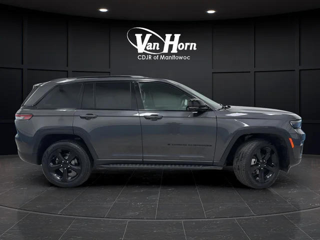 Used 2024 Baltic Gray Metallic Clearcoat Jeep Limited image 2