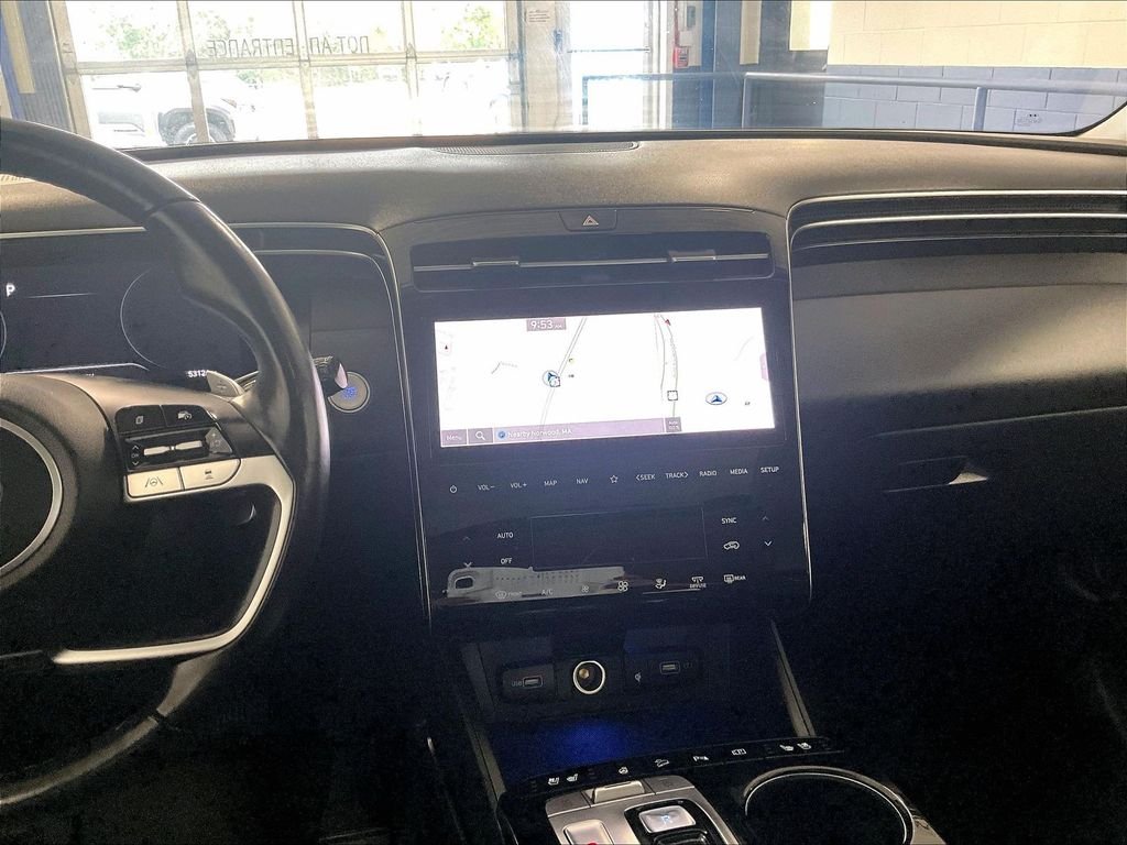 Used 2022 Black Hyundai Limited image 18