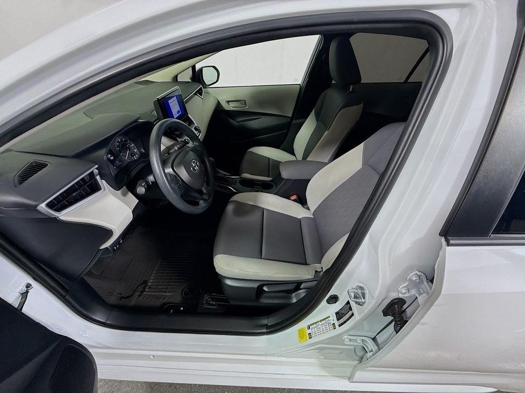 Used 2023 Ice Cap Toyota LE image 18