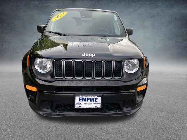 Used 2023 Black Clearcoat Jeep Latitude image 22