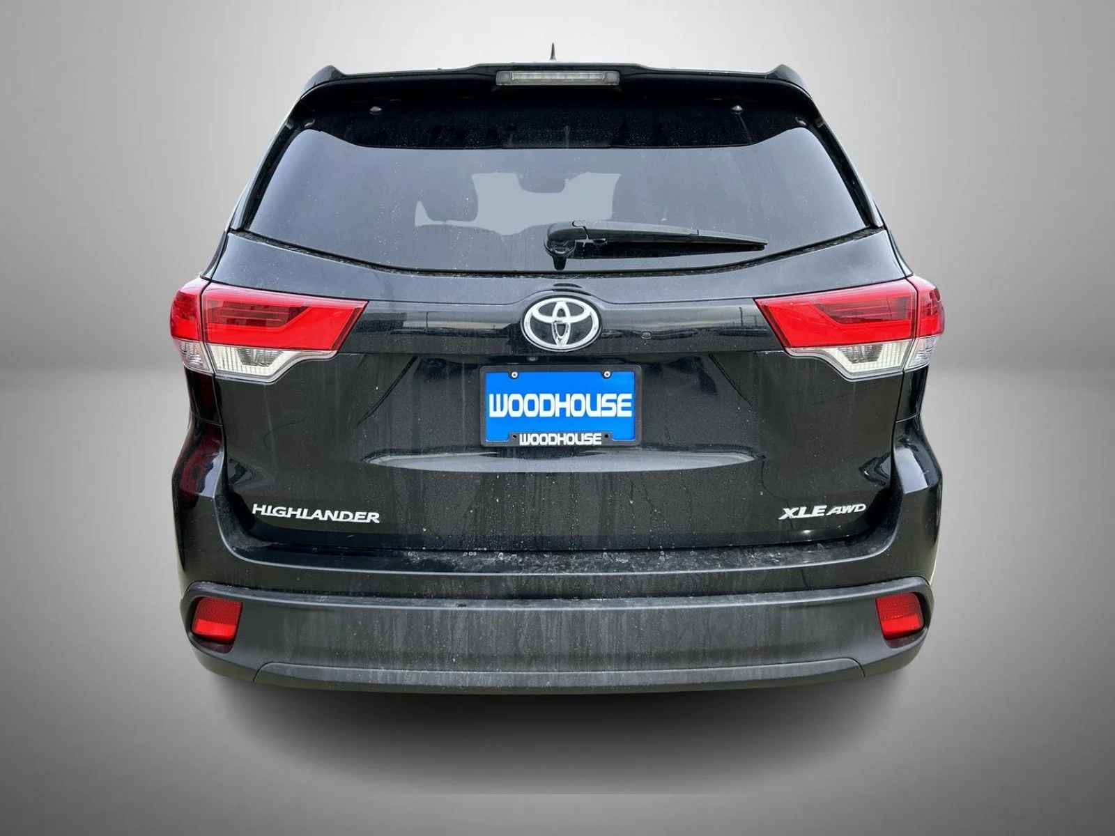 Used 2019 Black Toyota XLE image 6