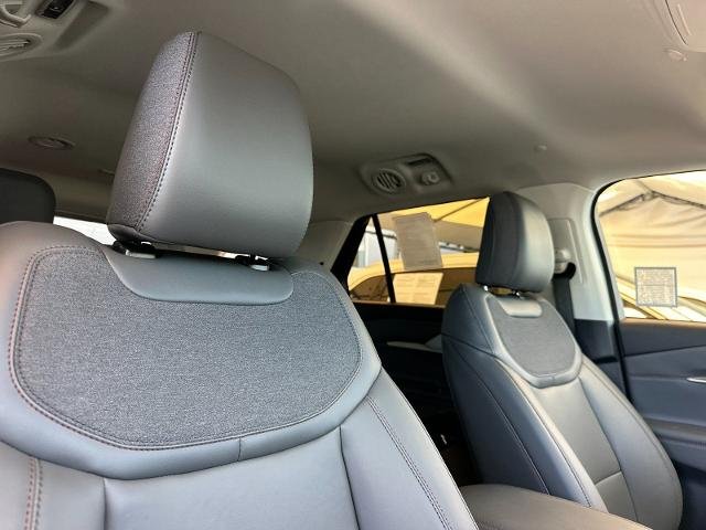 New 2026 Agate Black Metallic Ford Active image 45