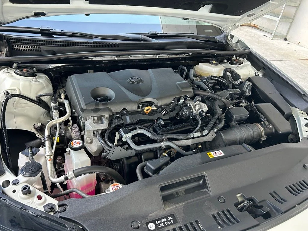 Used 2025 White Toyota LE image 11
