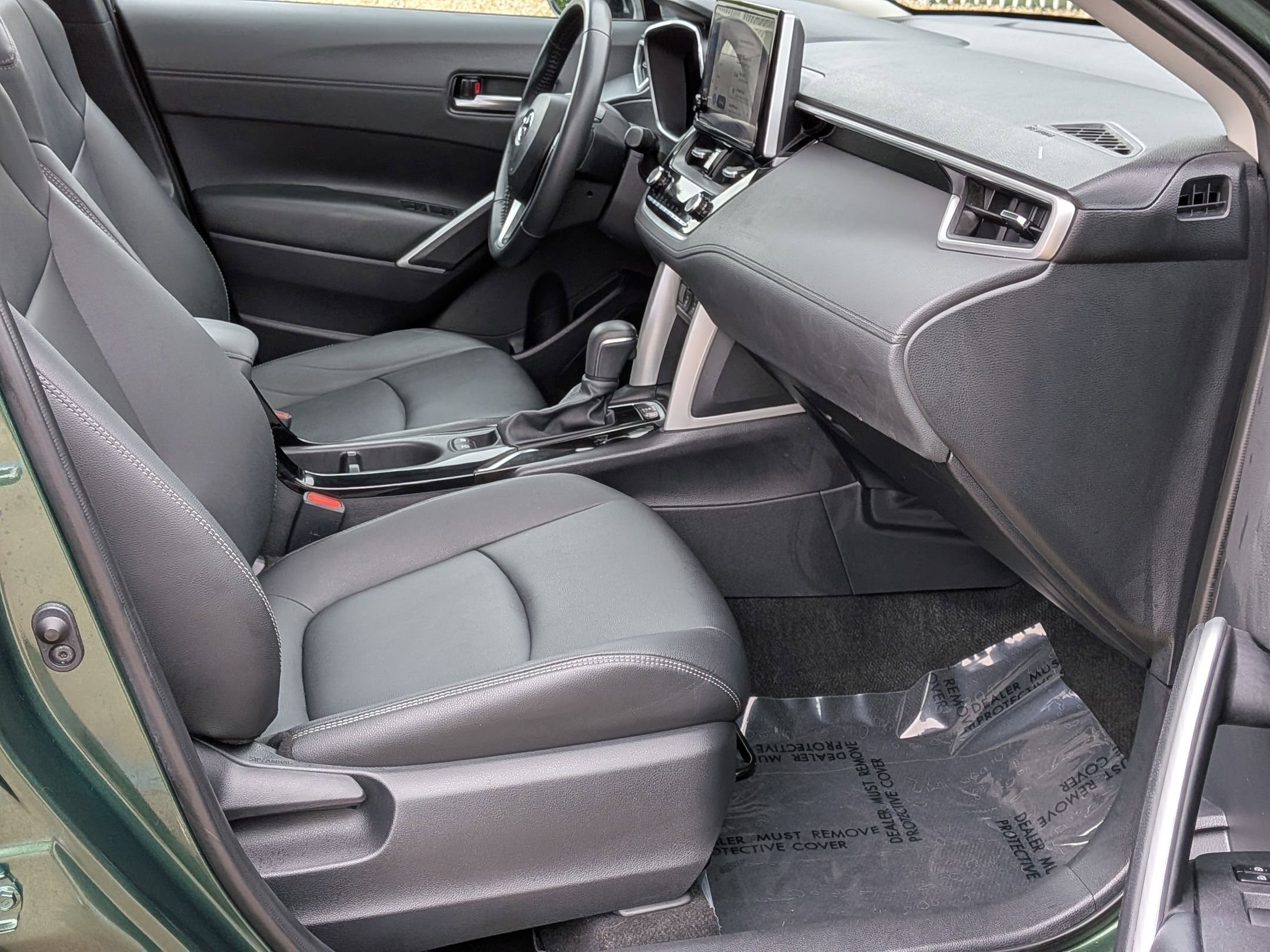 Used 2024 Cypress Toyota XLE AWD image 29