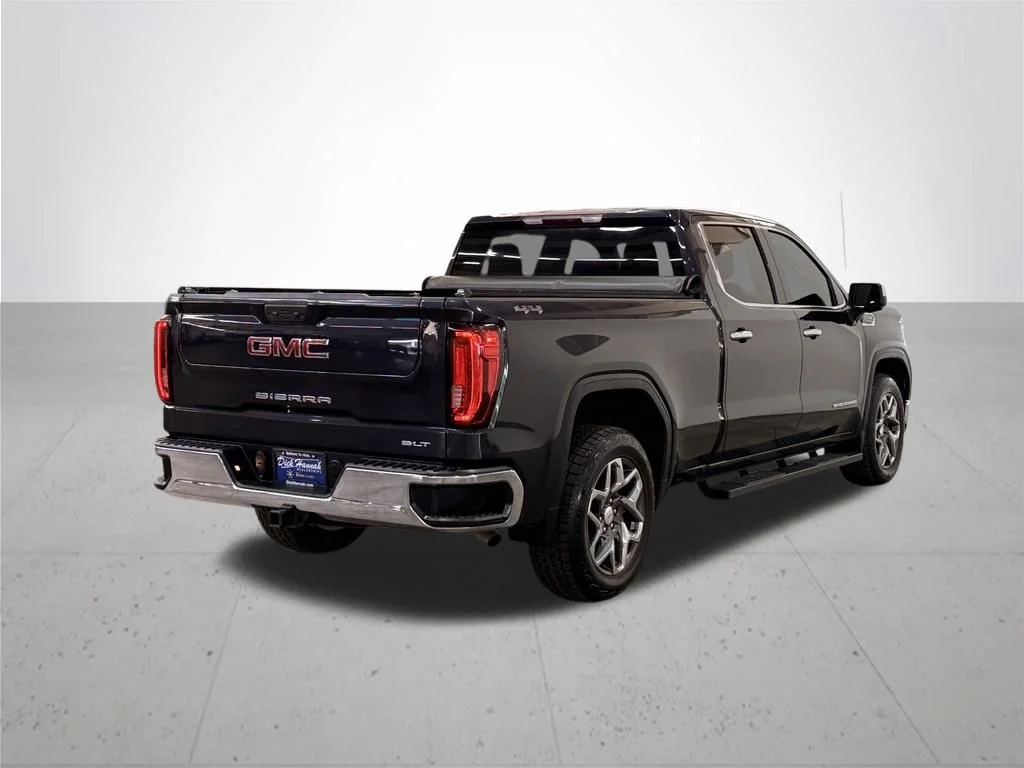Used 2022 Silver GMC SLT image 10