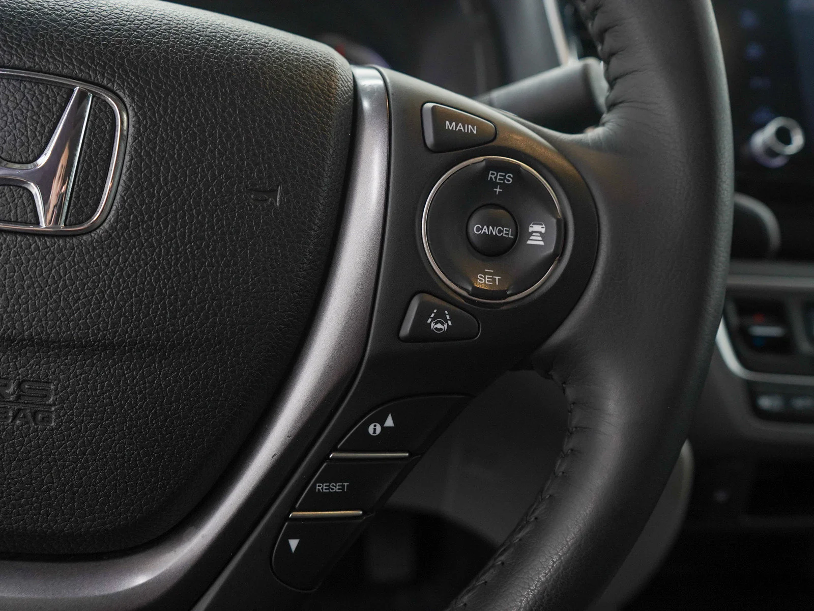 Used 2023 Blue Honda RTL AWD image 28