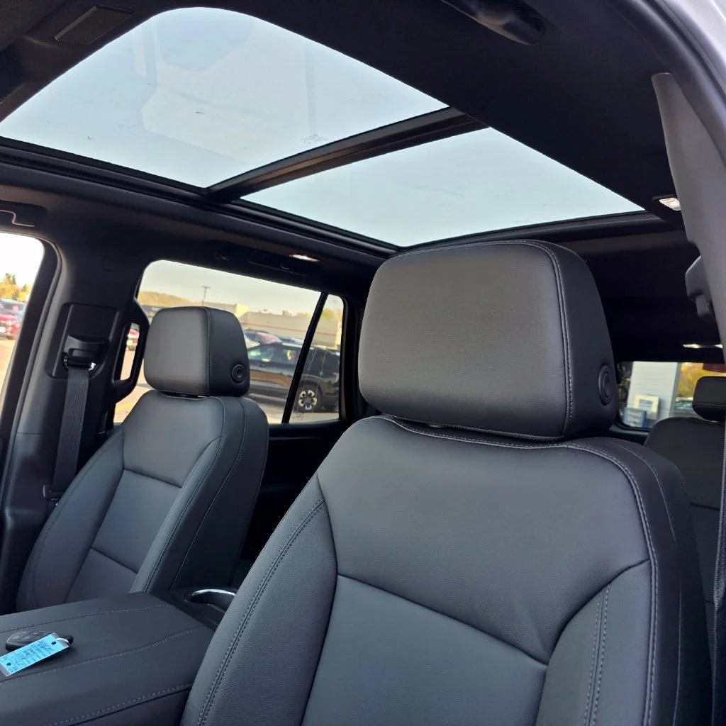2027 Chevrolet Tahoe Z71 - Photo 9