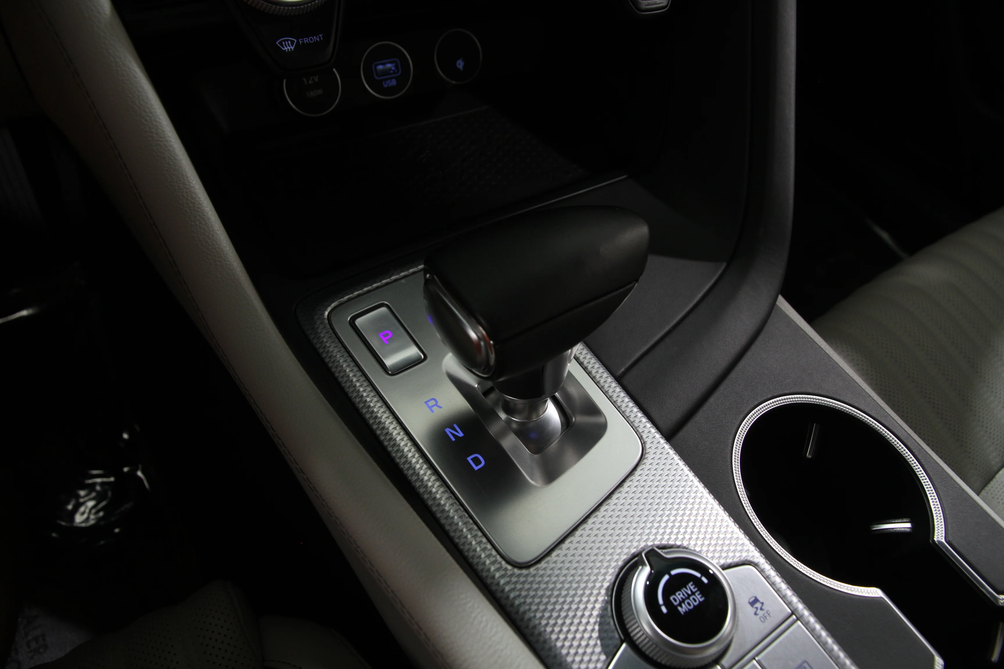 Used 2022 WHITE Genesis 2.0T image 17