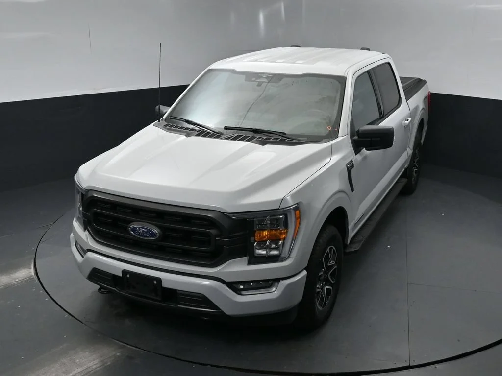 Certified Used 2023 Avalanche Ford XLT image 8