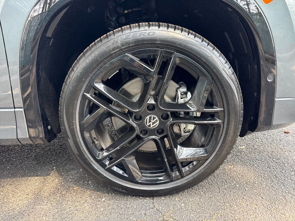 New 2026 Platinum Gray Metallic Volkswagen SE R-Line Black image 11