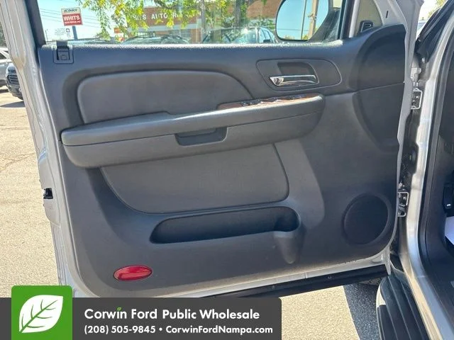 Used 2008 Silver GMC SLE image 13