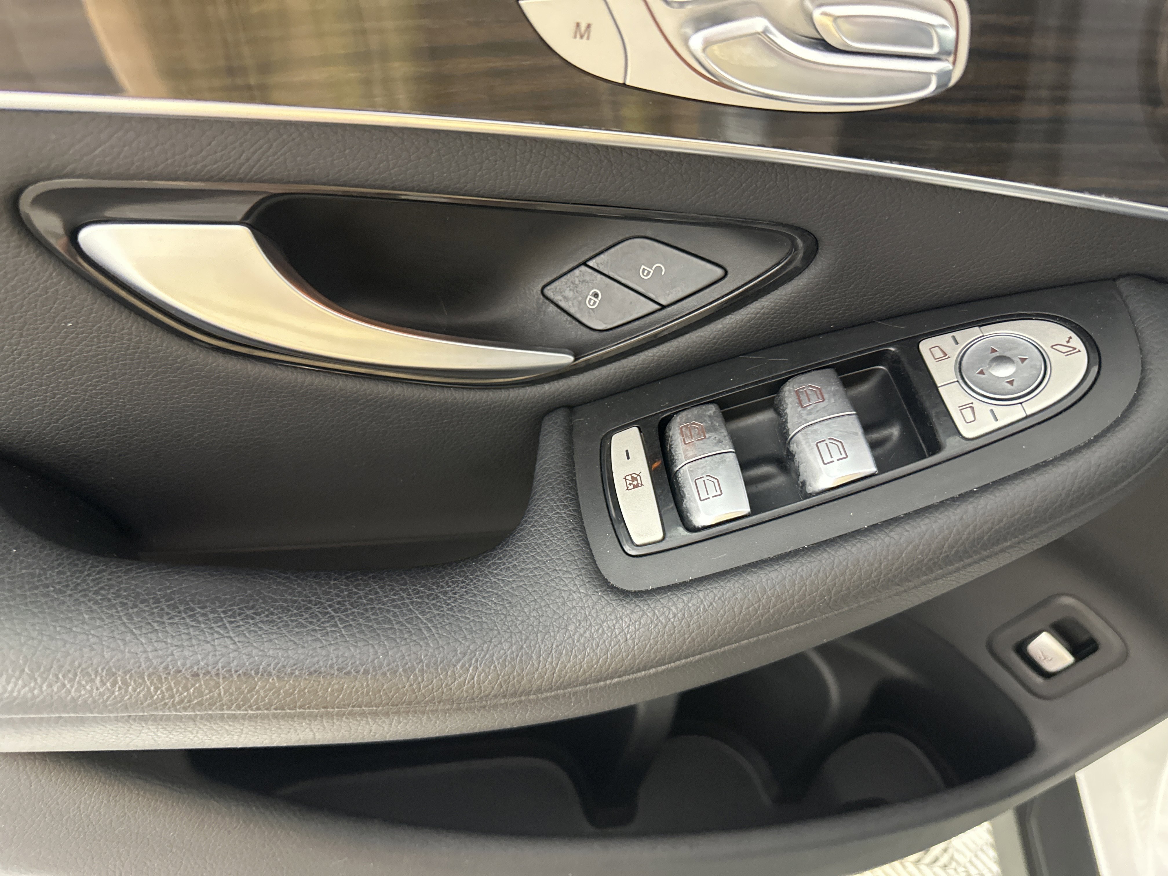 Used 2017 Polar White Mercedes-Benz GLC 300 image 11