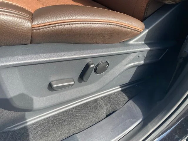 New 2027 Agate Black Metallic Ford King Ranch® image 15