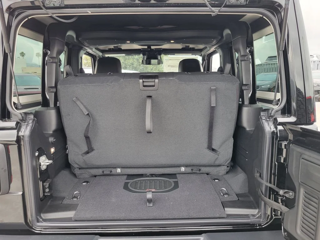New 2026 Black Clearcoat Jeep Rubicon X image 18