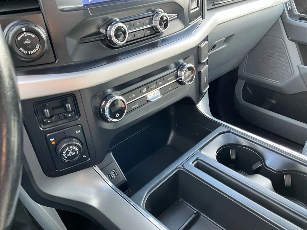Used 2021 Antimatter Blue Metallic Ford XLT image 19