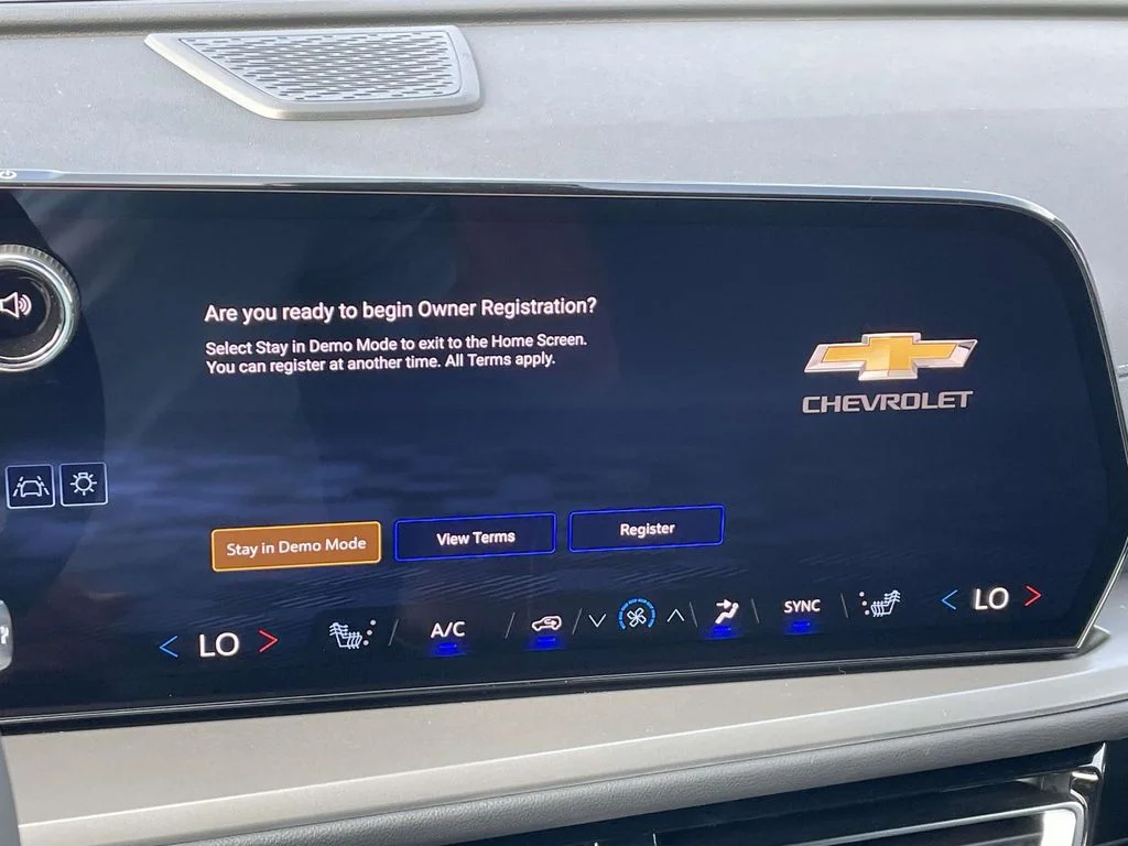 New 2026 Polar White Tricoat Chevrolet LT image 23