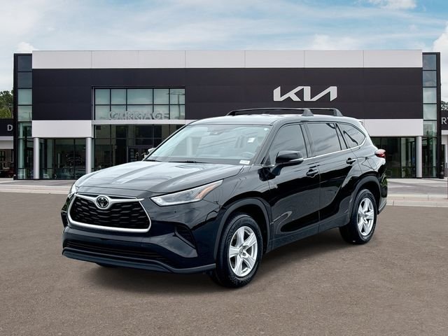 Used 2021 Black Toyota L image 4