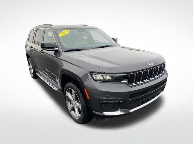 Used 2025 Gray Jeep Limited image 3