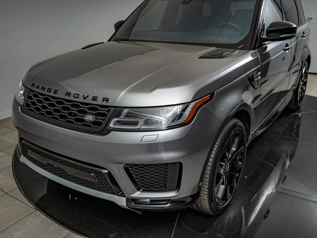 Used 2021 Eiger Gray Metallic Land Rover HSE Silver Edition image 14