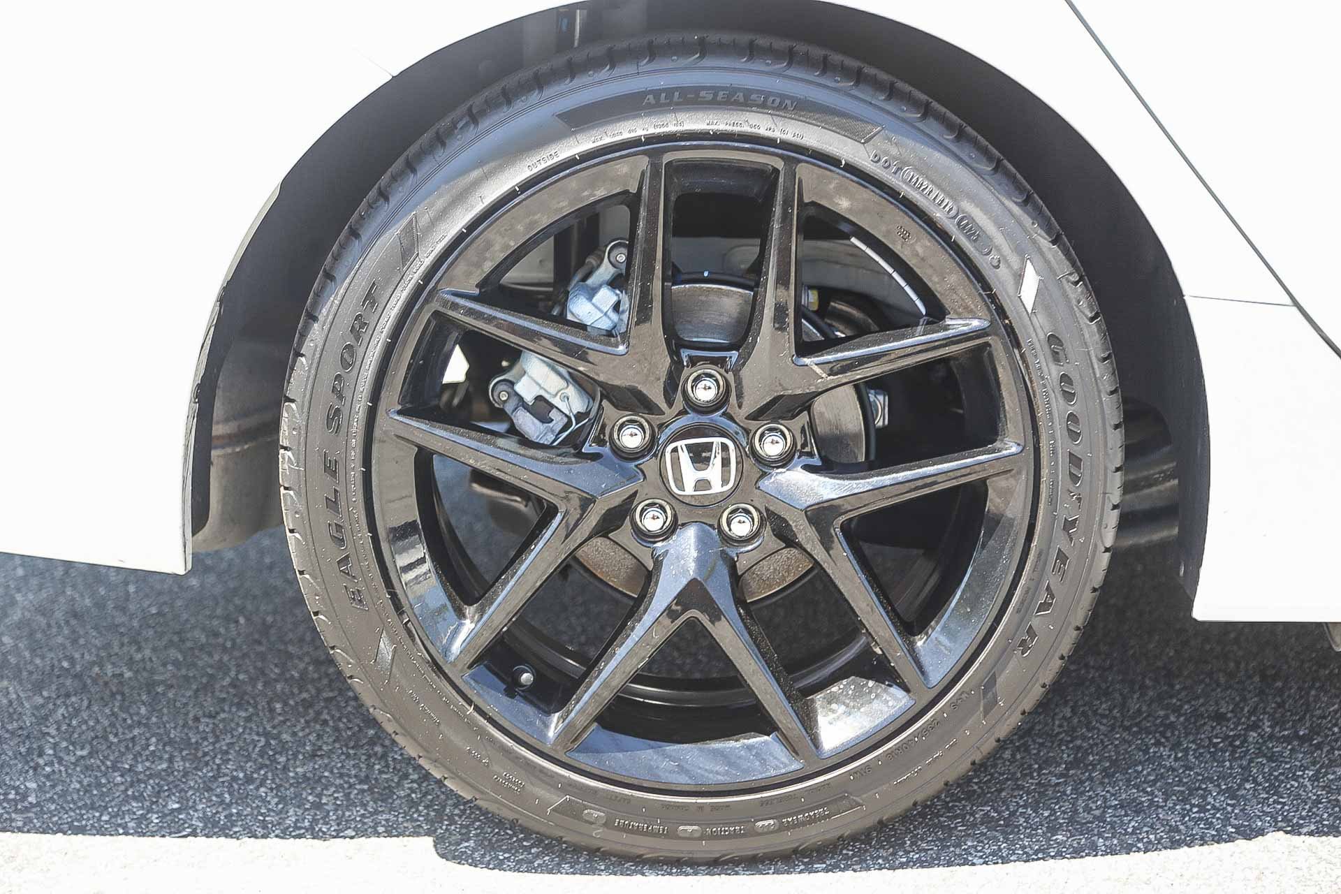 Certified Used 2025 Platinum White Pearl Honda Sport image 48